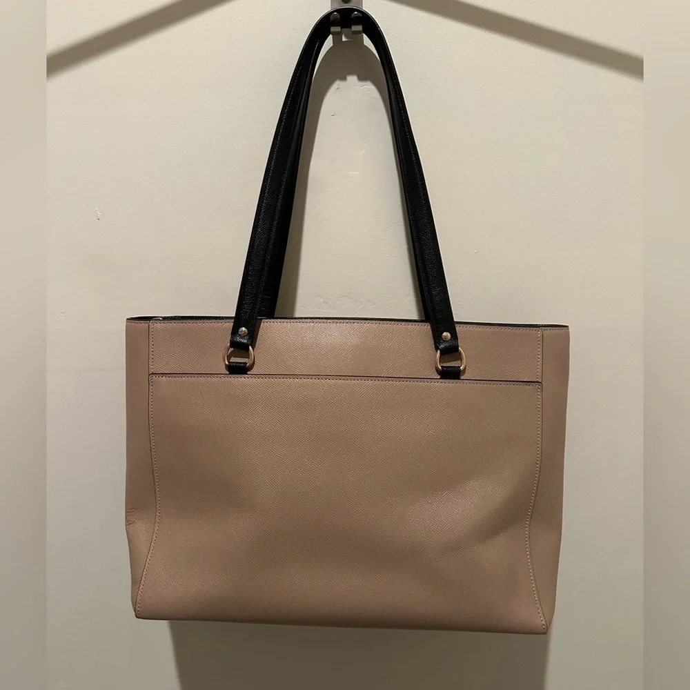 Large Coach Tote - Beige and Black Shoulder Bag with laptop pocket. - Picture 3 of 10